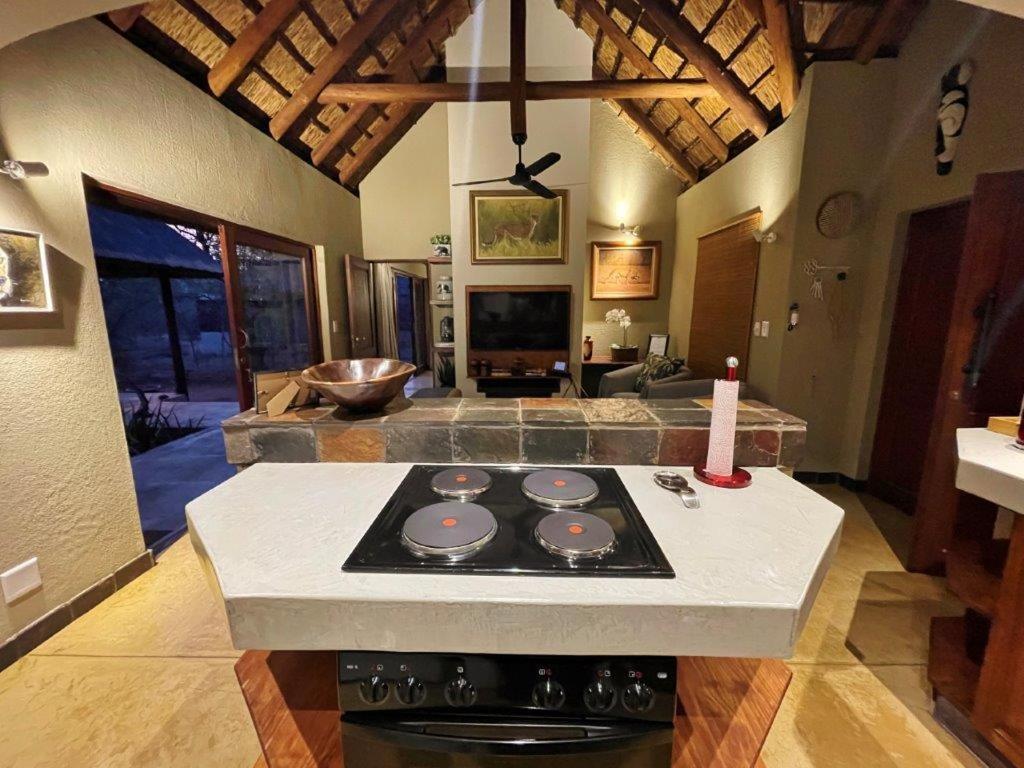 10 Raptors Lodge Hoedspruit Exterior foto